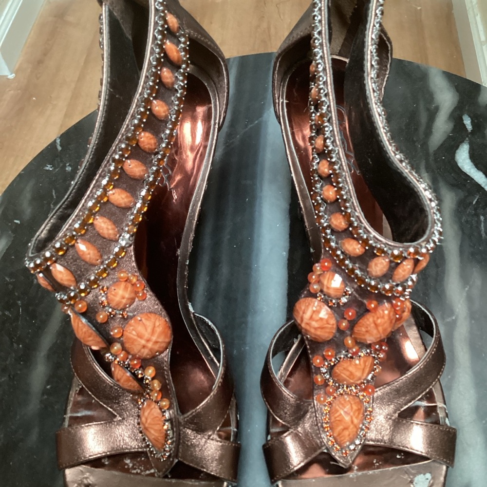 Carlos by Carlos Santana, Embellished Bronze Women's Sandals, size 8, 4’ heels